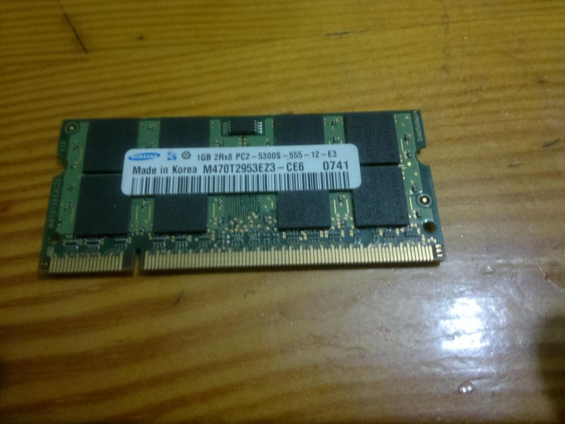 Samsung 1 GB PC2-5300 DDR2 NOTEBOOK RAM (M470T2953EZ3-CE6)