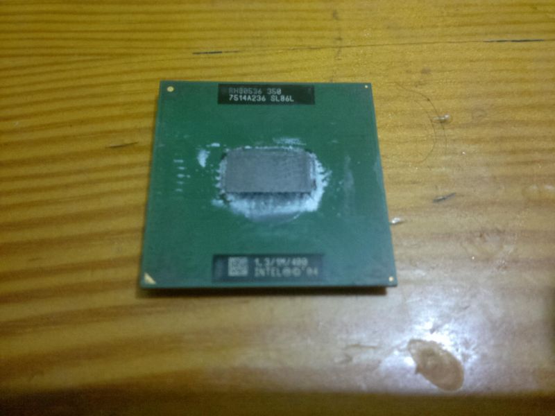 Intel Celeron M CPU 1.3/1M/400 SL7RA RH80536 350 NOTEBOOK İŞLEMCİSİ