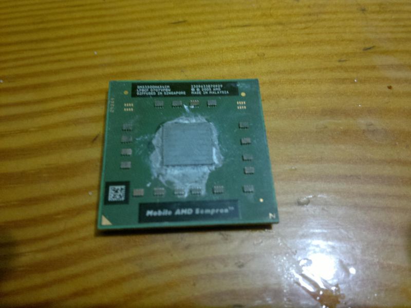 AMD Mobile Sempron 3500+ 1.8 GHz (SMS3500HAX4CM) notebook işlemcisi