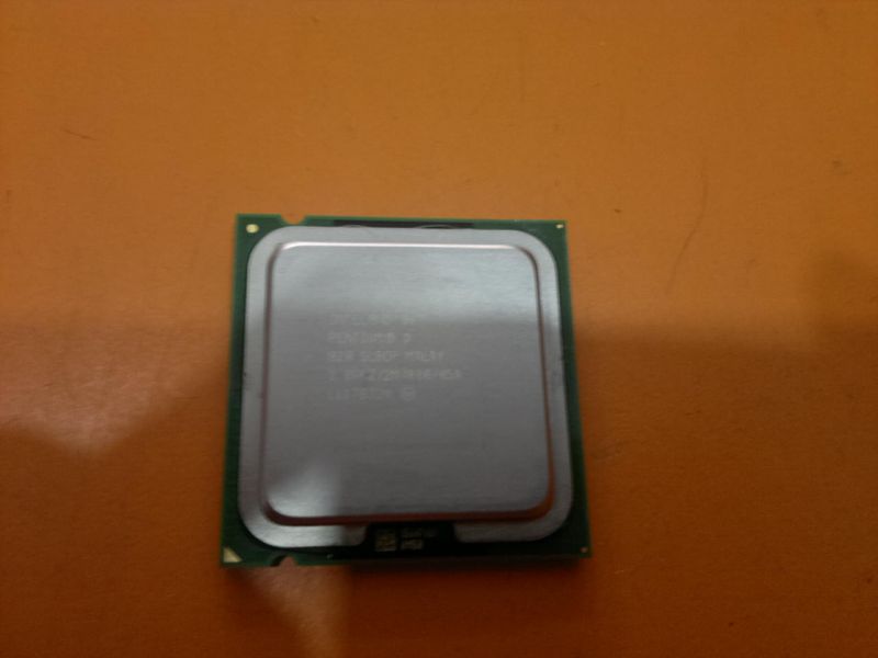 intel pentium D 820 2.8 ghz 2m 800 mhz 775 pin işlemci 